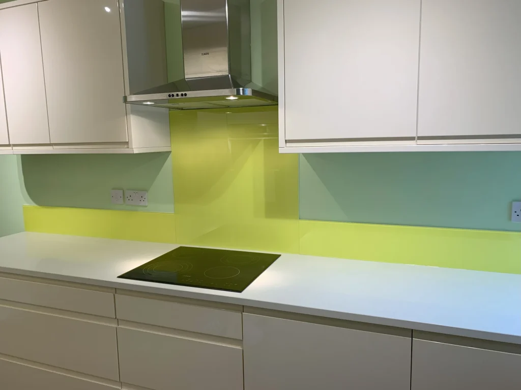 Custom Glass Splashbacks in Mill End
