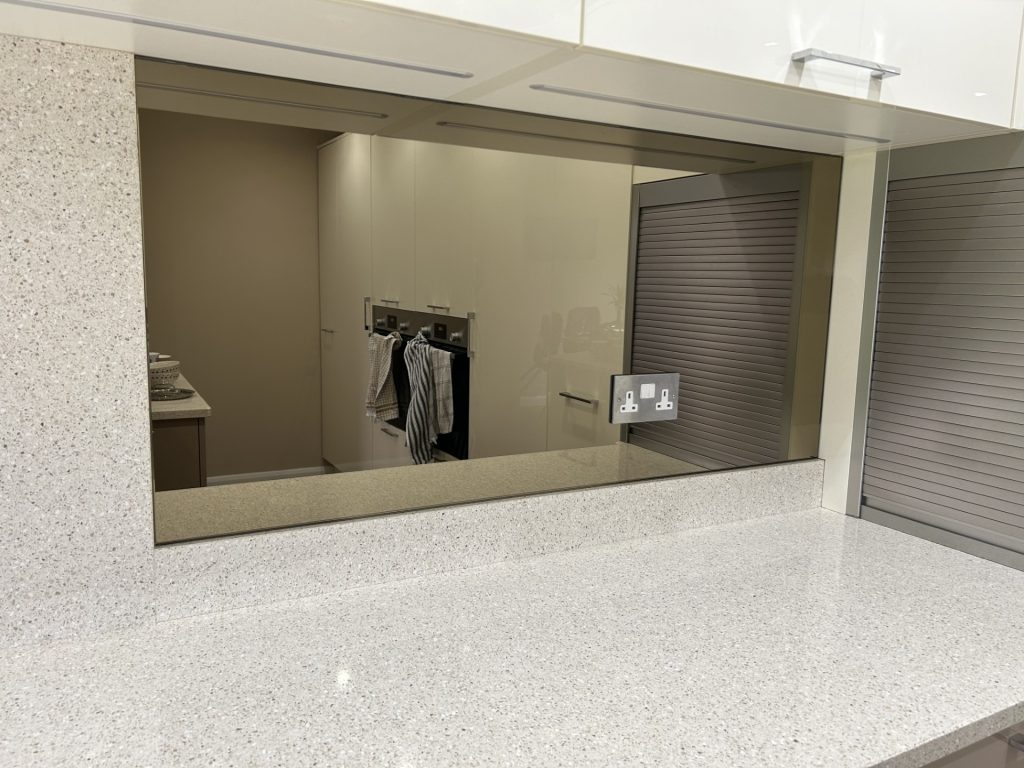 mirror splashbacks in Ruislip