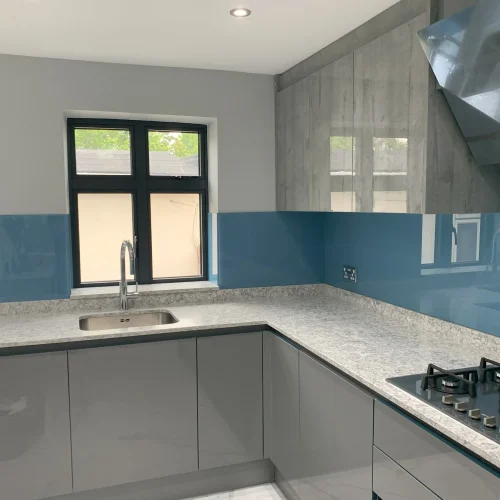 IM GLASS SPLASHBACK INSTALLATION
